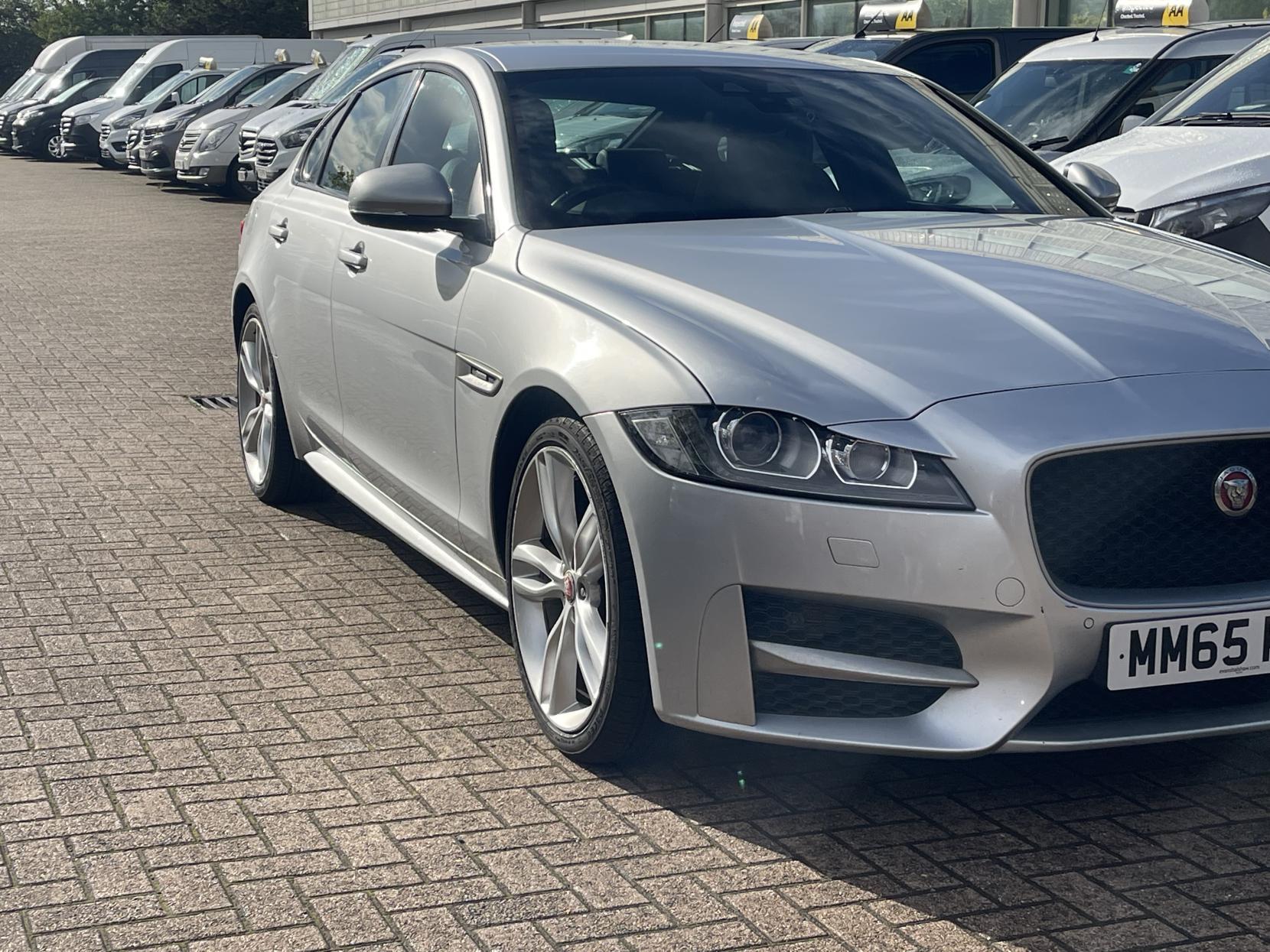 Jaguar XF 2.0d R-Sport Saloon 4dr Diesel Auto Euro 6 (s/s) (180 ps)