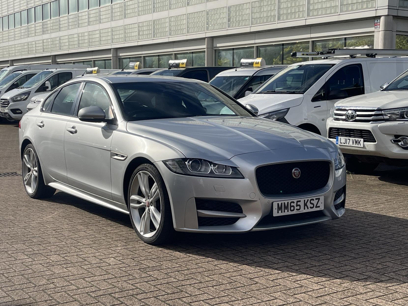 Jaguar XF 2.0d R-Sport Saloon 4dr Diesel Auto Euro 6 (s/s) (180 ps)