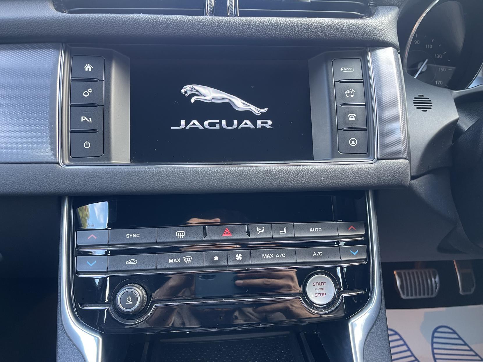 Jaguar XF 2.0d R-Sport Saloon 4dr Diesel Auto Euro 6 (s/s) (180 ps)