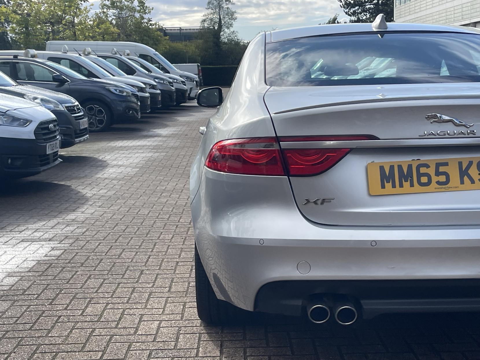 Jaguar XF 2.0d R-Sport Saloon 4dr Diesel Auto Euro 6 (s/s) (180 ps)