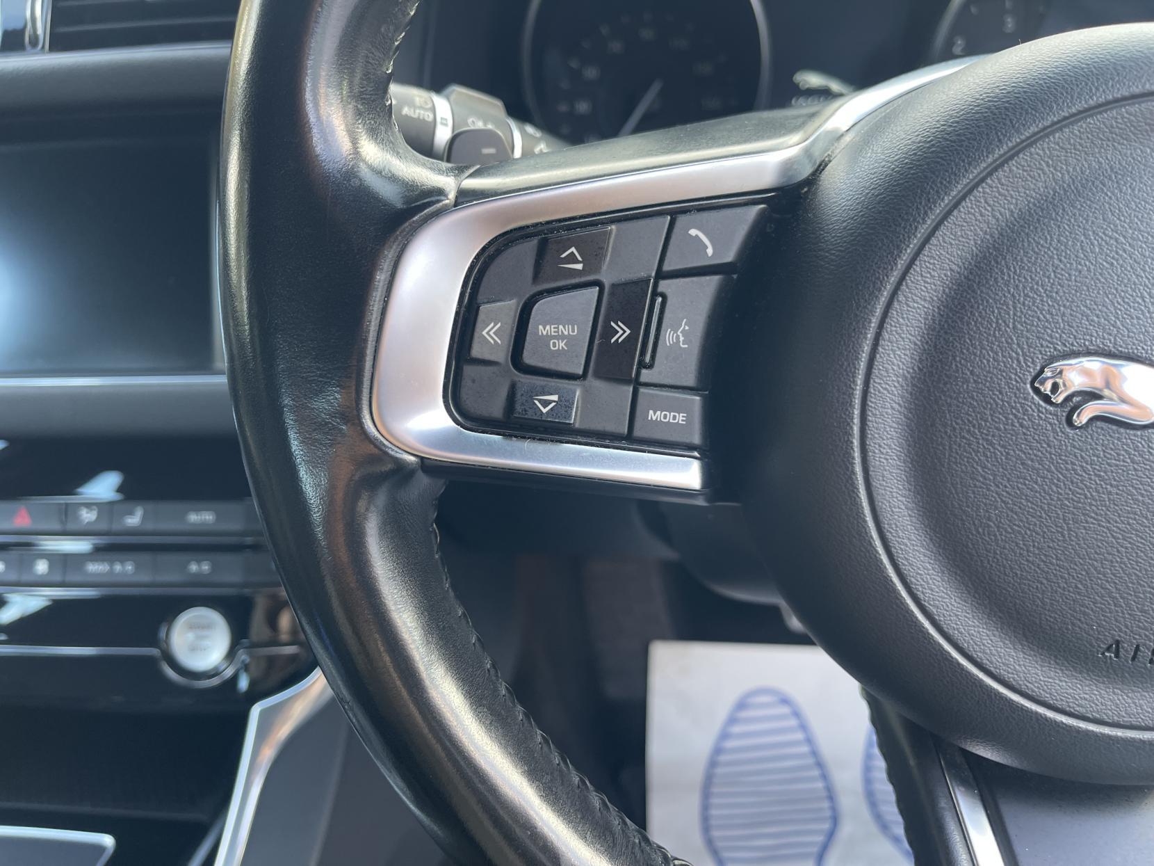 Jaguar XF 2.0d R-Sport Saloon 4dr Diesel Auto Euro 6 (s/s) (180 ps)