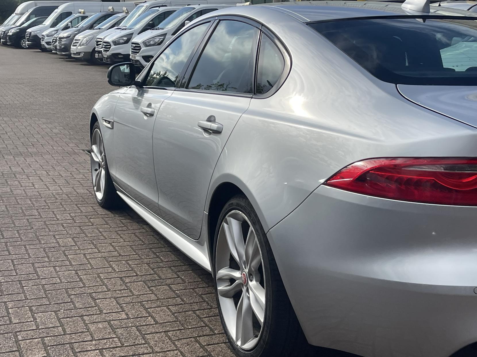 Jaguar XF 2.0d R-Sport Saloon 4dr Diesel Auto Euro 6 (s/s) (180 ps)
