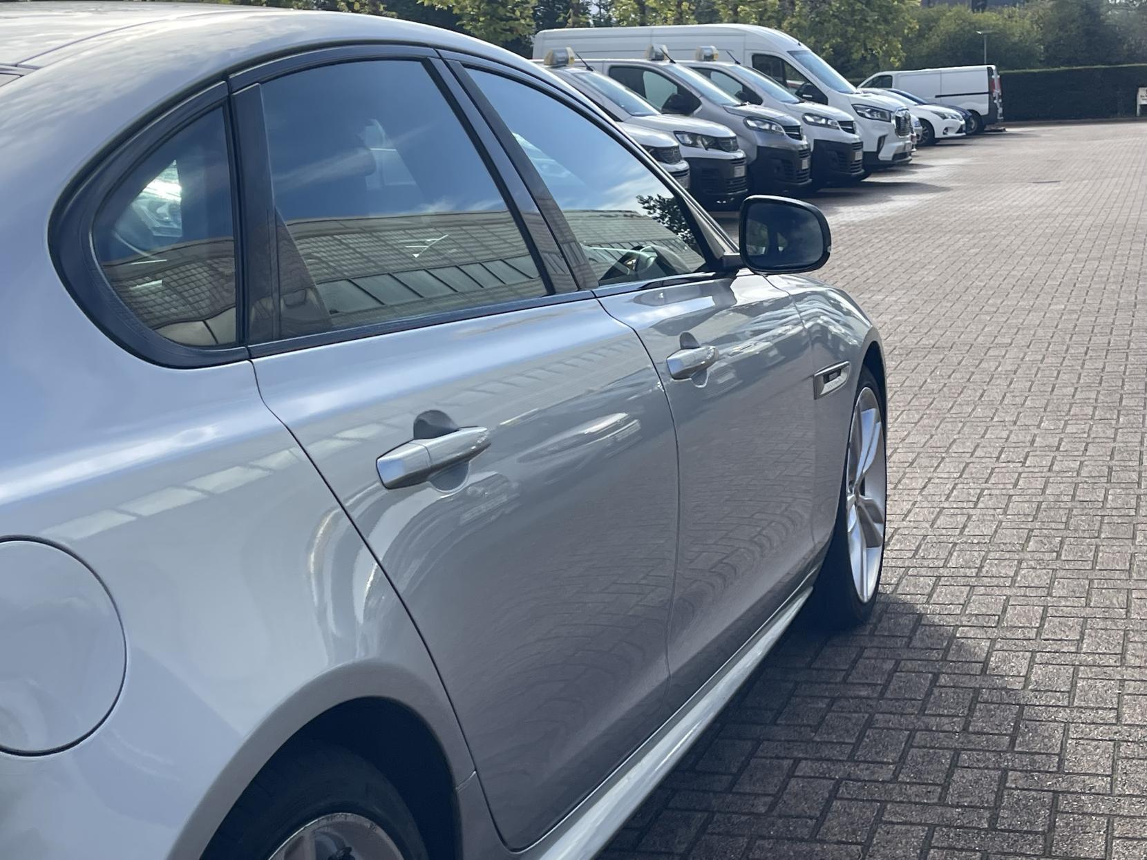 Jaguar XF 2.0d R-Sport Saloon 4dr Diesel Auto Euro 6 (s/s) (180 ps)