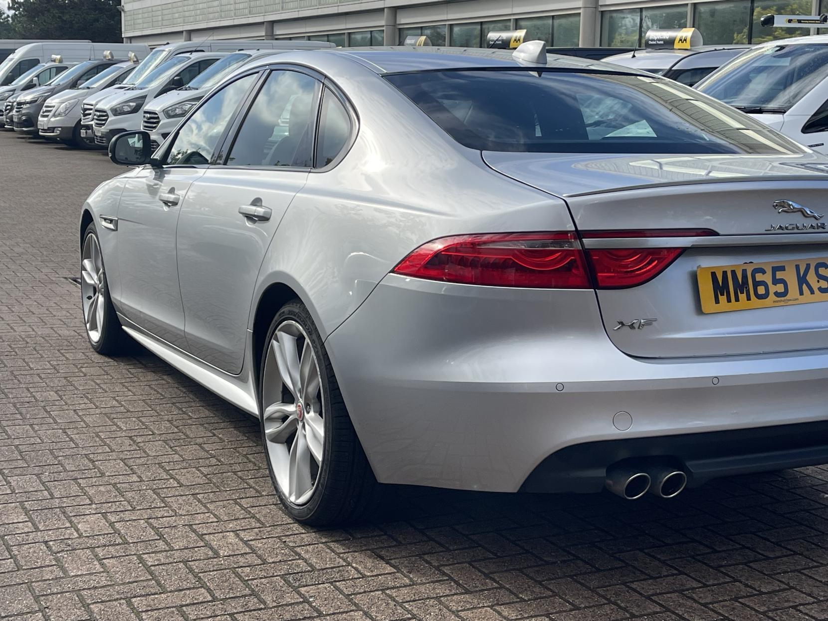 Jaguar XF 2.0d R-Sport Saloon 4dr Diesel Auto Euro 6 (s/s) (180 ps)