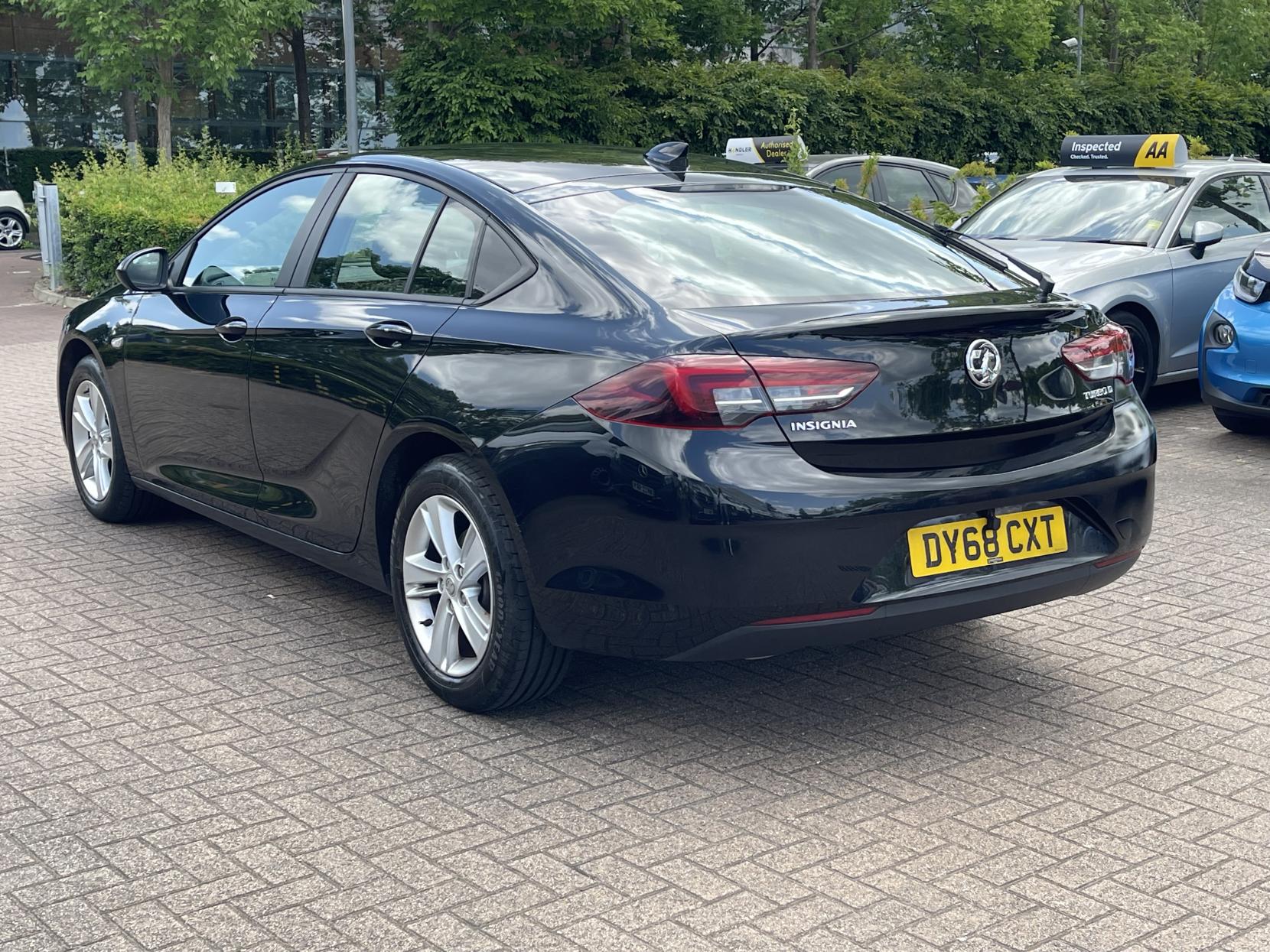 Vauxhall Insignia 1.6 Turbo D BlueInjection Design Nav Grand Sport 5dr Diesel Automatic Euro 6 (s/s) (136 ps)