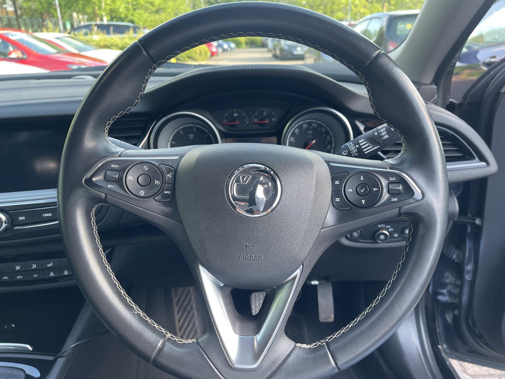 Vauxhall Insignia 1.6 Turbo D BlueInjection Design Nav Grand Sport 5dr Diesel Automatic Euro 6 (s/s) (136 ps)