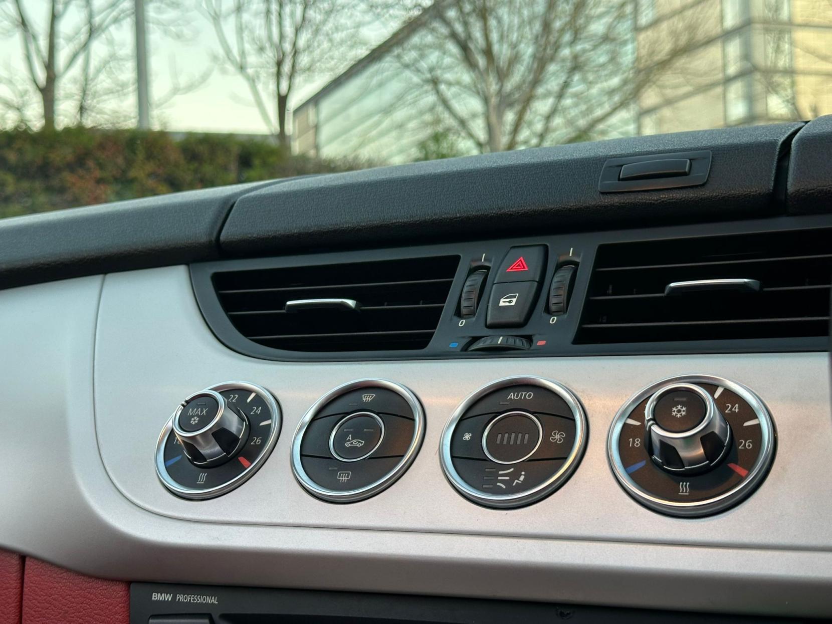 BMW Z4 2.5 23i Convertible 2dr Petrol Manual sDrive Euro 5 (204 ps)