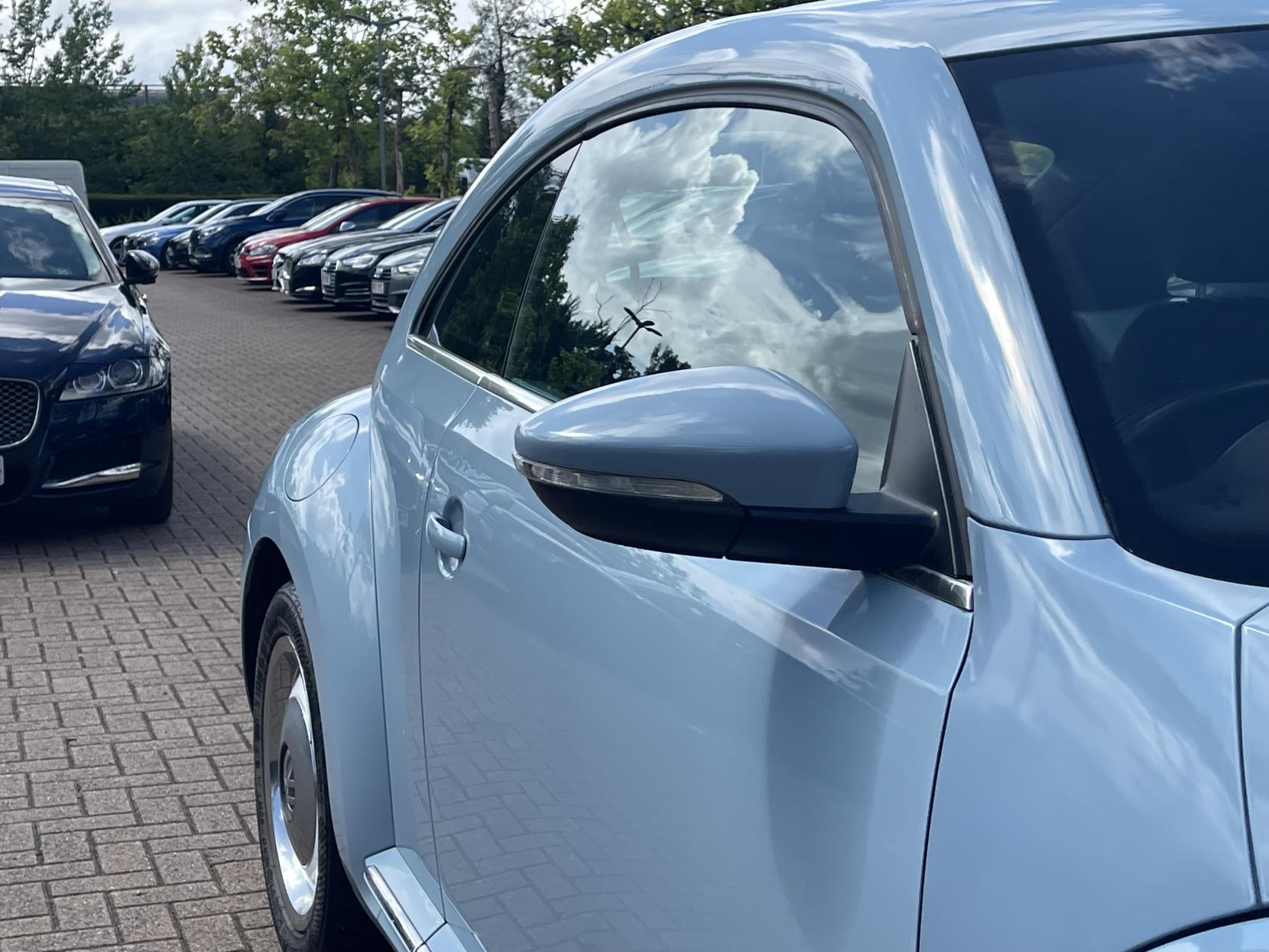 Volkswagen Beetle 1.2 TSI Design Hatchback 3dr Petrol DSG Euro 5 (105 ps)