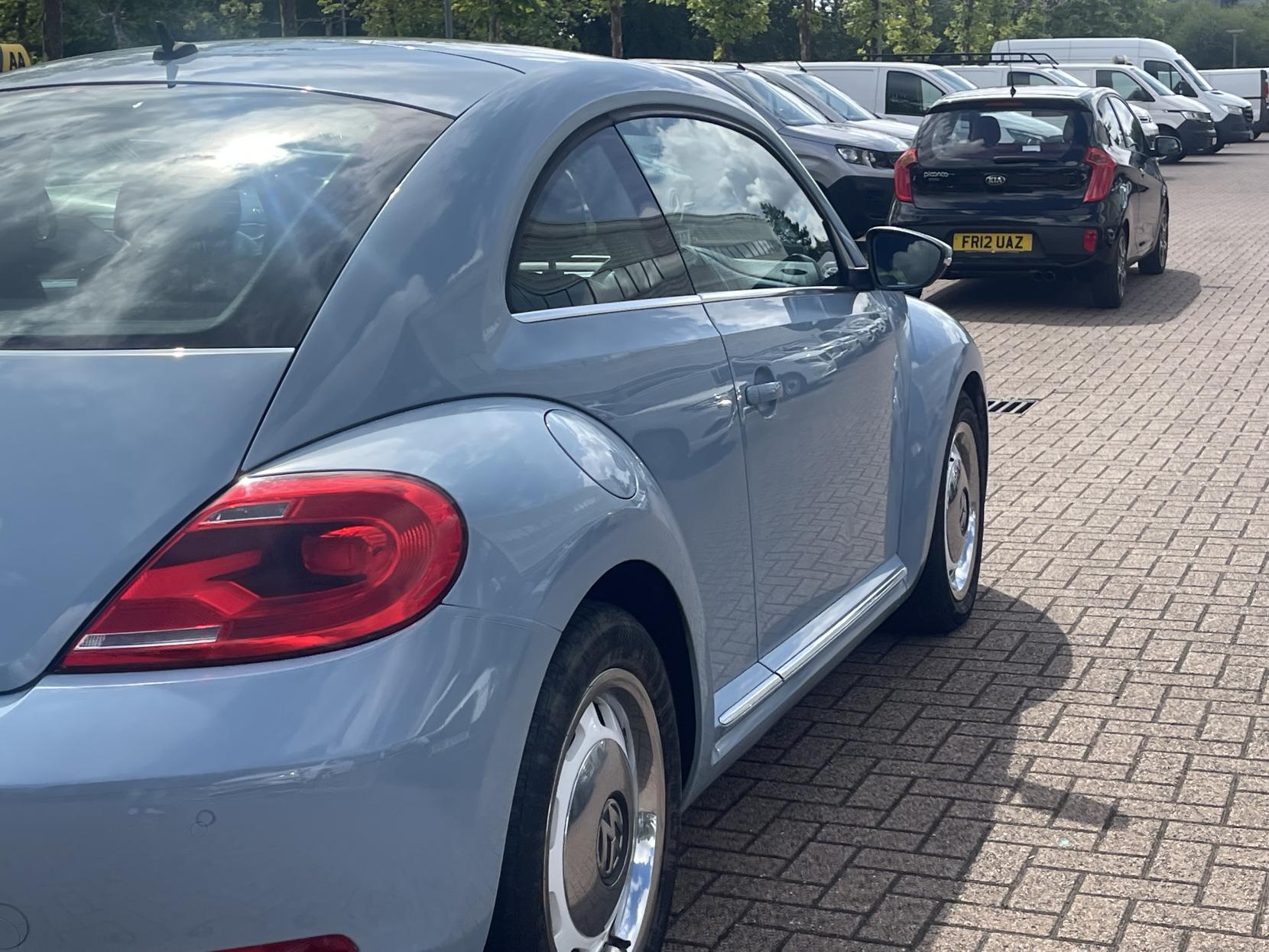 Volkswagen Beetle 1.2 TSI Design Hatchback 3dr Petrol DSG Euro 5 (105 ps)