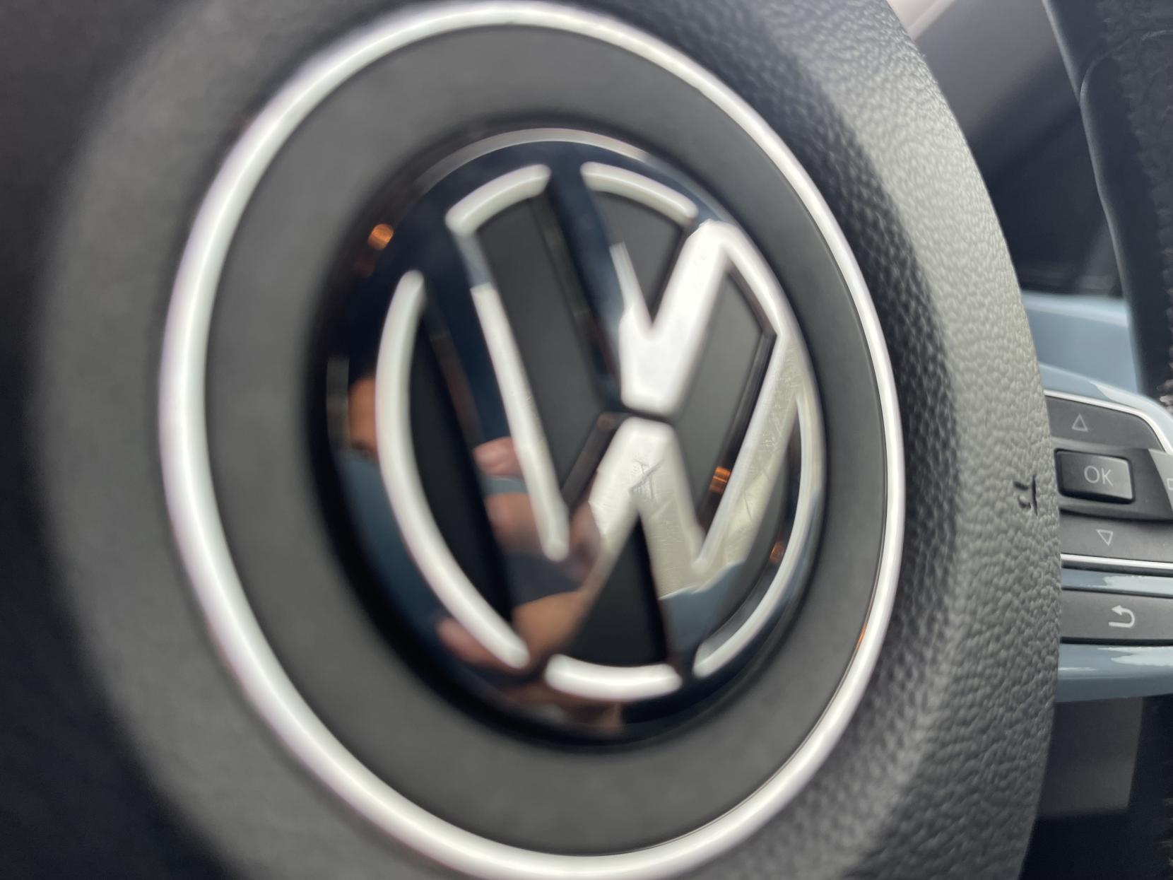 Volkswagen Beetle 1.2 TSI Design Hatchback 3dr Petrol DSG Euro 5 (105 ps)