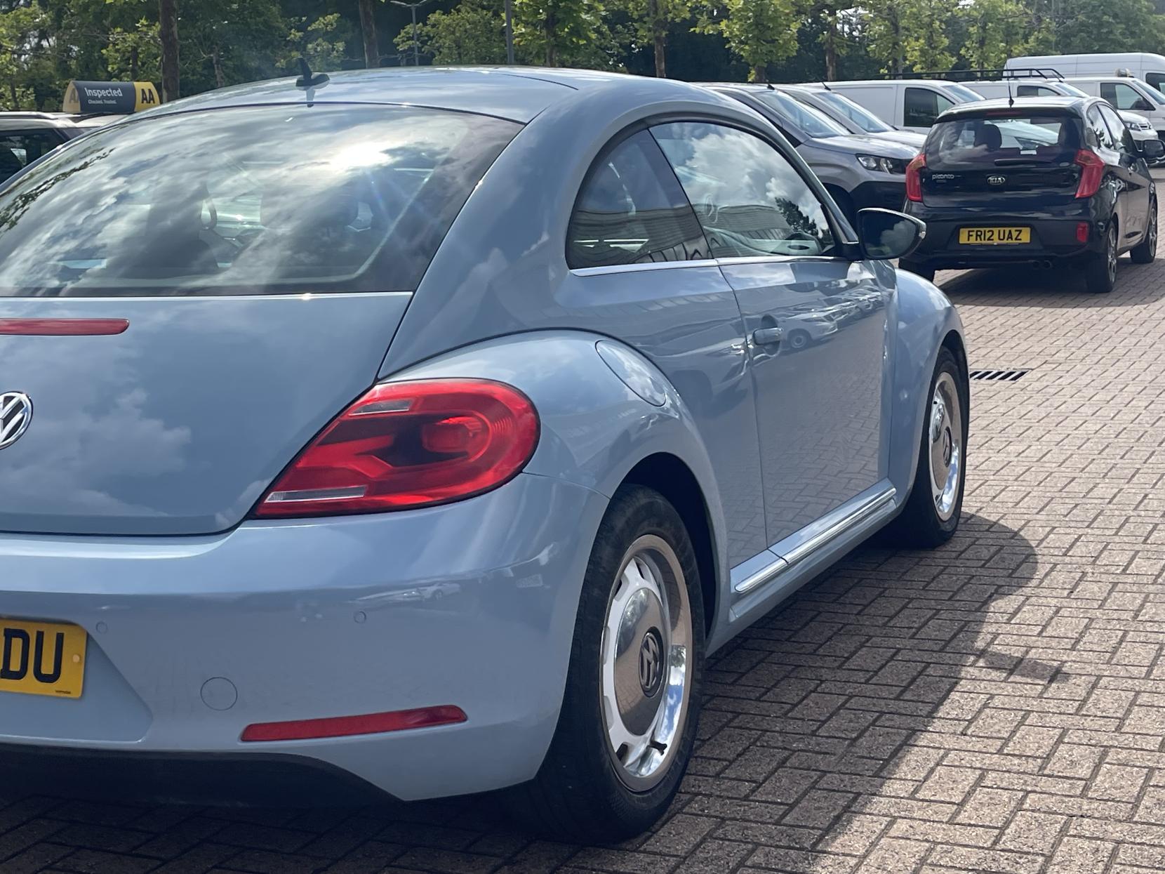 Volkswagen Beetle 1.2 TSI Design Hatchback 3dr Petrol DSG Euro 5 (105 ps)