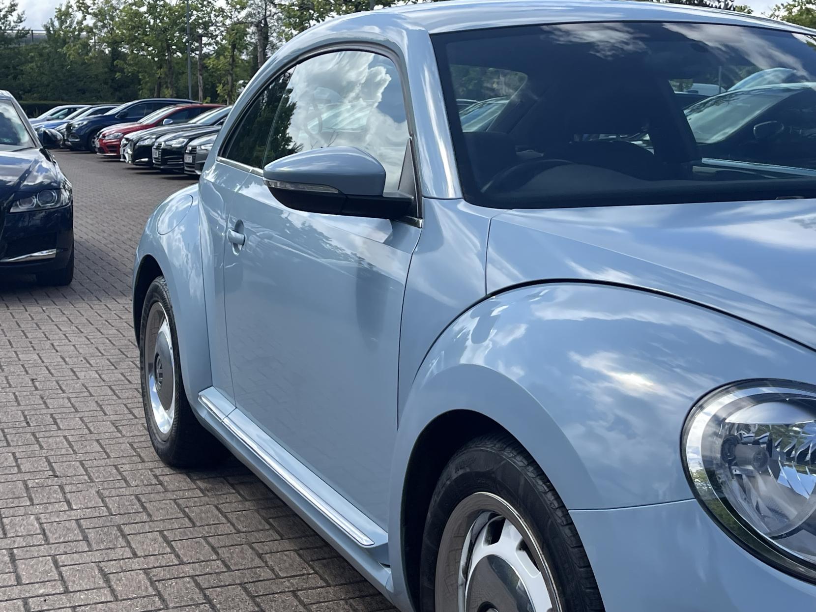 Volkswagen Beetle 1.2 TSI Design Hatchback 3dr Petrol DSG Euro 5 (105 ps)