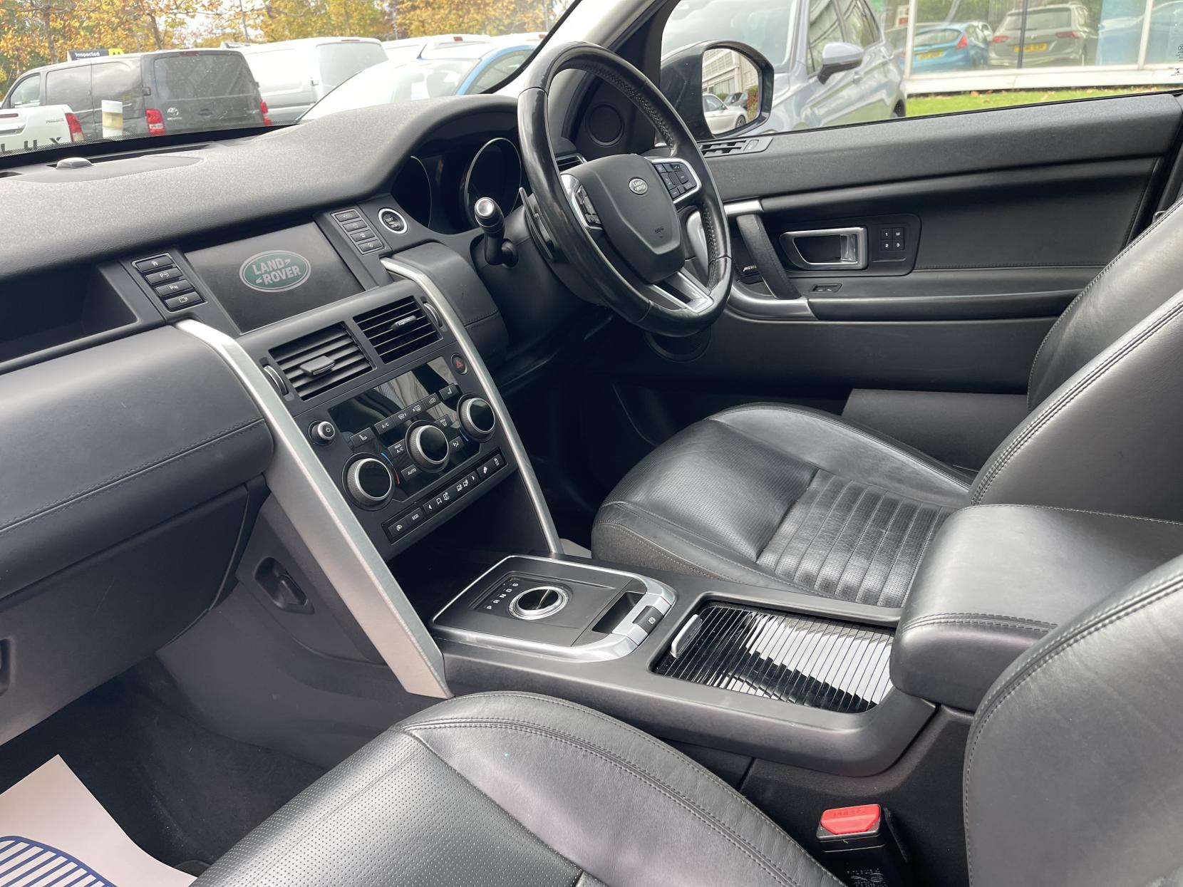 Land Rover Discovery Sport 2.0 TD4 HSE Luxury SUV 5dr Diesel Auto 4WD Euro 6 (s/s) (180 ps)