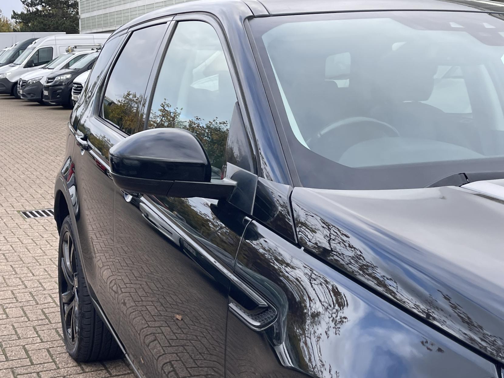 Land Rover Discovery Sport 2.0 TD4 HSE Luxury SUV 5dr Diesel Auto 4WD Euro 6 (s/s) (180 ps)