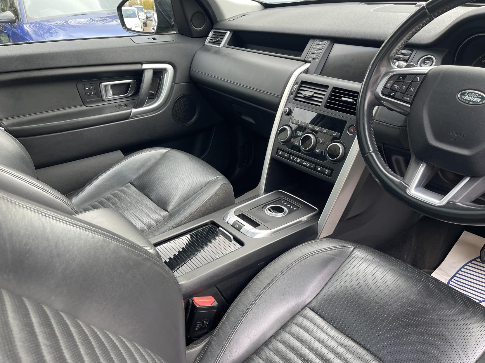 Land Rover Discovery Sport 2.0 TD4 HSE Luxury SUV 5dr Diesel Auto 4WD Euro 6 (s/s) (180 ps)