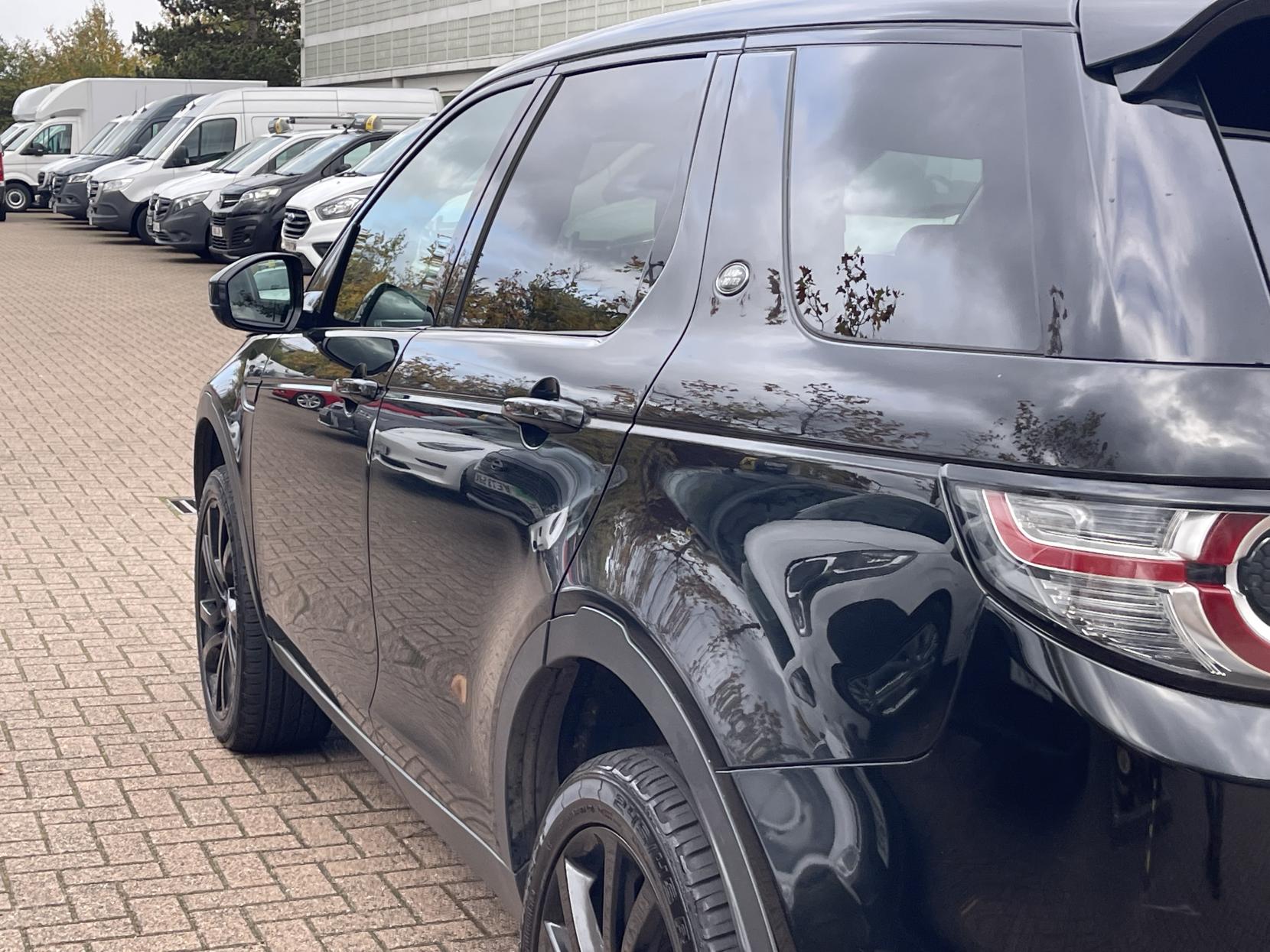 Land Rover Discovery Sport 2.0 TD4 HSE Luxury SUV 5dr Diesel Auto 4WD Euro 6 (s/s) (180 ps)