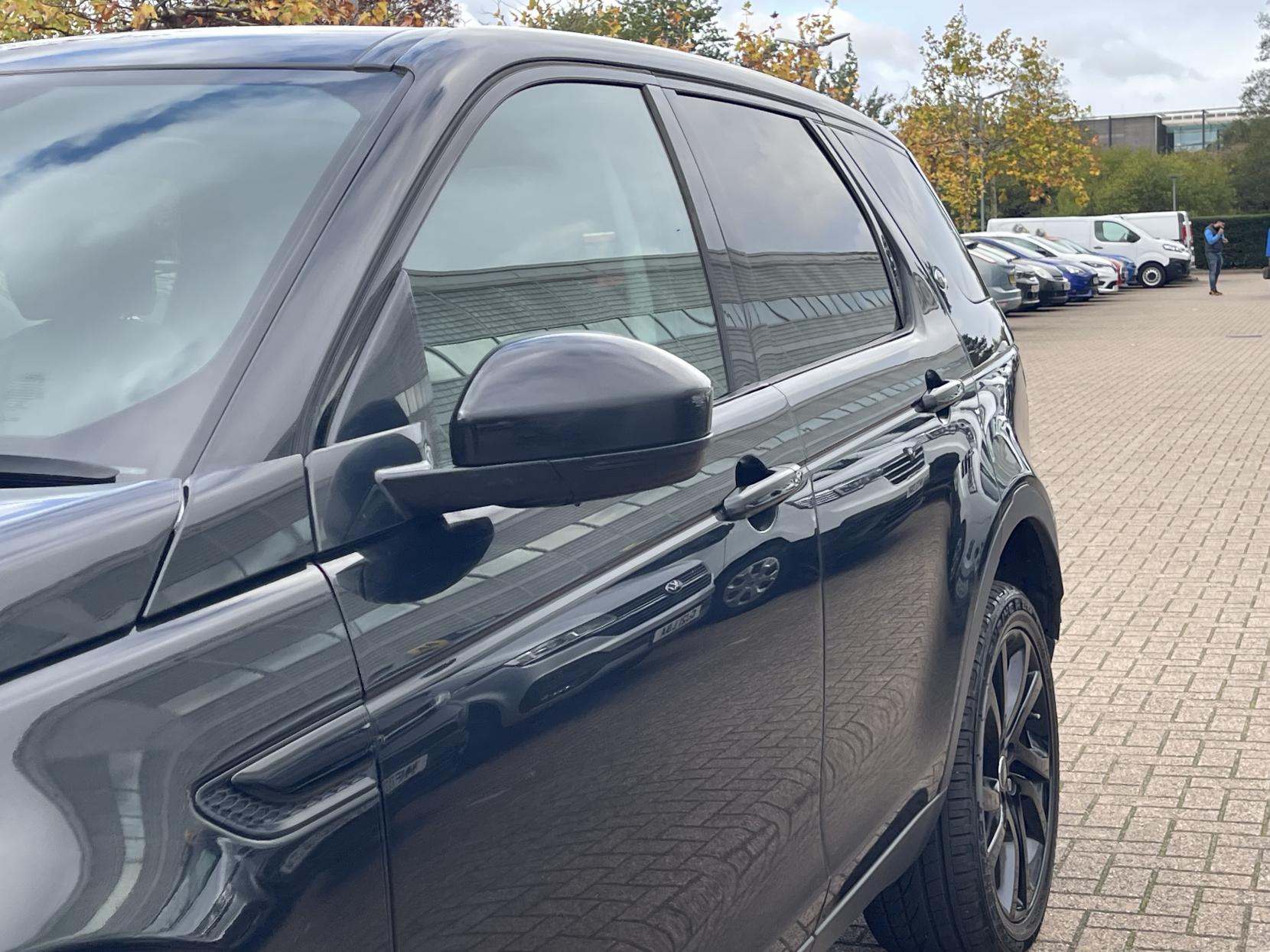 Land Rover Discovery Sport 2.0 TD4 HSE Luxury SUV 5dr Diesel Auto 4WD Euro 6 (s/s) (180 ps)