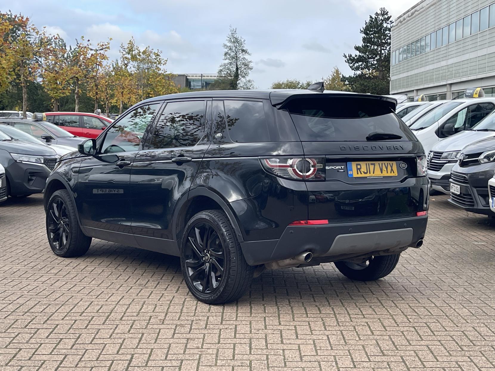 Land Rover Discovery Sport 2.0 TD4 HSE Luxury SUV 5dr Diesel Auto 4WD Euro 6 (s/s) (180 ps)