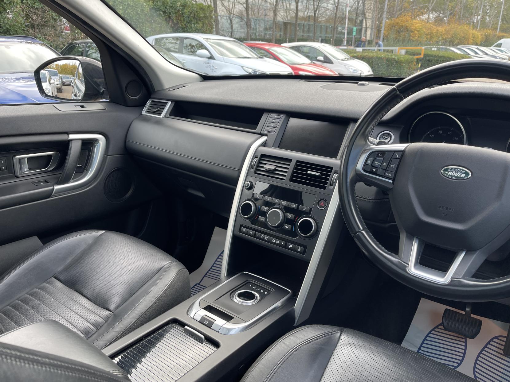 Land Rover Discovery Sport 2.0 TD4 HSE Luxury SUV 5dr Diesel Auto 4WD Euro 6 (s/s) (180 ps)