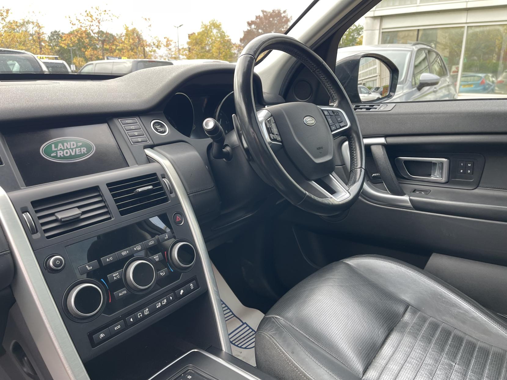 Land Rover Discovery Sport 2.0 TD4 HSE Luxury SUV 5dr Diesel Auto 4WD Euro 6 (s/s) (180 ps)