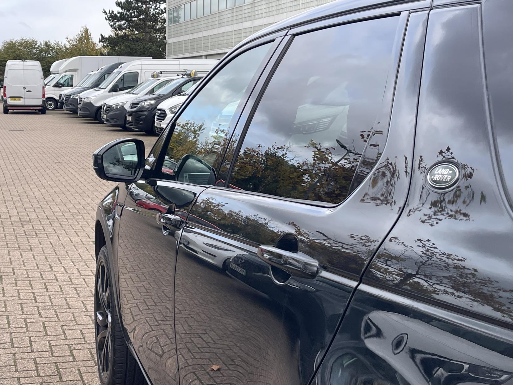 Land Rover Discovery Sport 2.0 TD4 HSE Luxury SUV 5dr Diesel Auto 4WD Euro 6 (s/s) (180 ps)