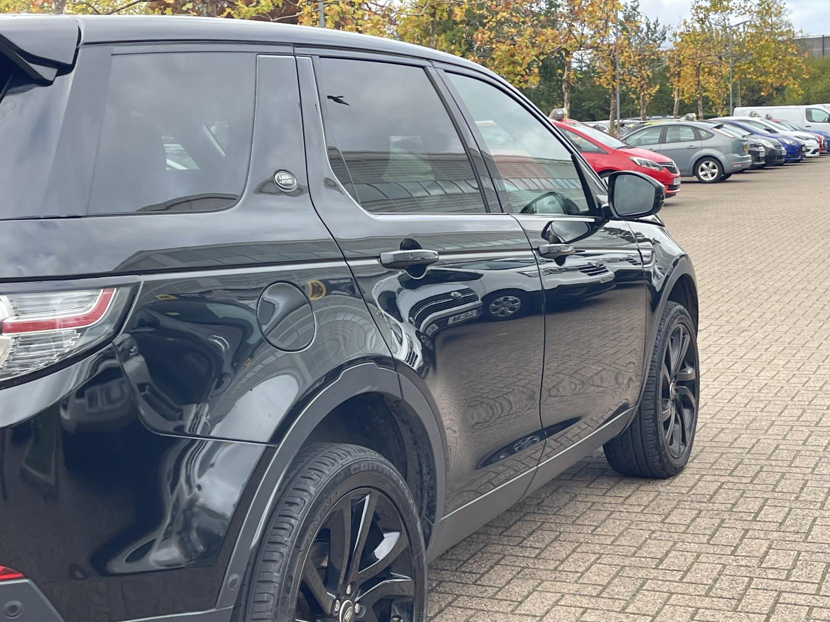 Land Rover Discovery Sport 2.0 TD4 HSE Luxury SUV 5dr Diesel Auto 4WD Euro 6 (s/s) (180 ps)