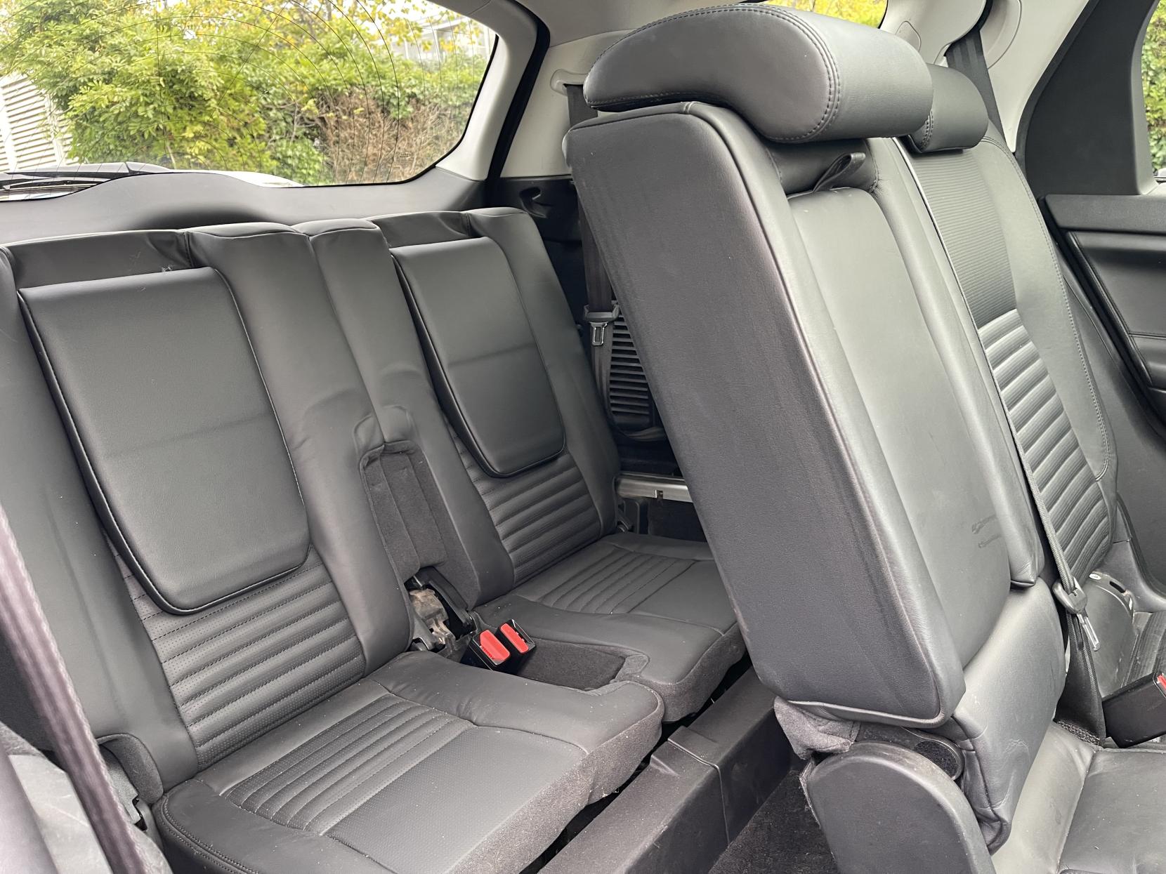 Land Rover Discovery Sport 2.0 TD4 HSE Luxury SUV 5dr Diesel Auto 4WD Euro 6 (s/s) (180 ps)