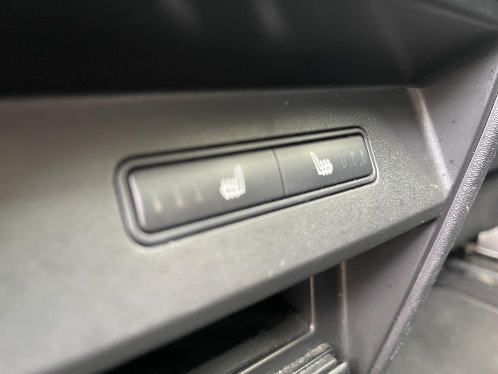 Land Rover Discovery Sport 2.0 TD4 HSE Luxury SUV 5dr Diesel Auto 4WD Euro 6 (s/s) (180 ps)