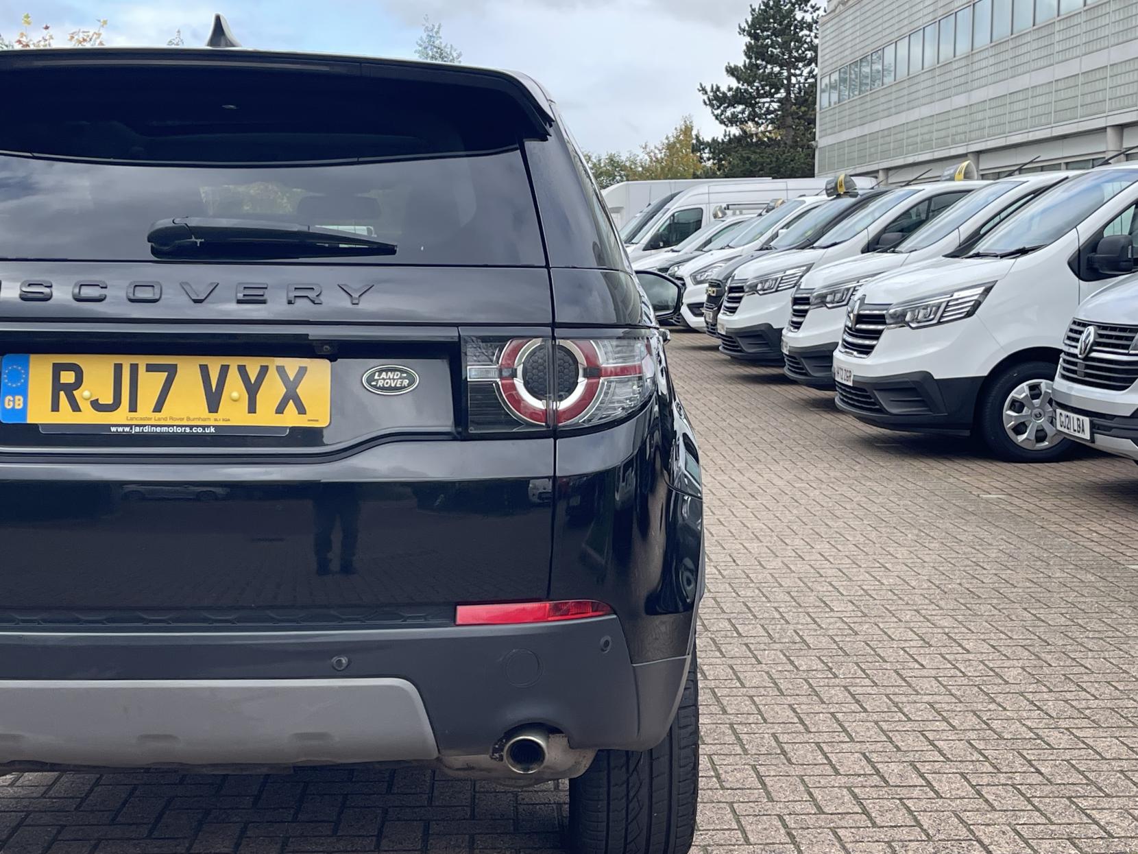 Land Rover Discovery Sport 2.0 TD4 HSE Luxury SUV 5dr Diesel Auto 4WD Euro 6 (s/s) (180 ps)