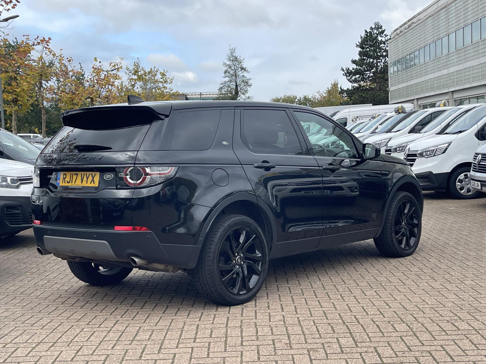 Land Rover Discovery Sport 2.0 TD4 HSE Luxury SUV 5dr Diesel Auto 4WD Euro 6 (s/s) (180 ps)