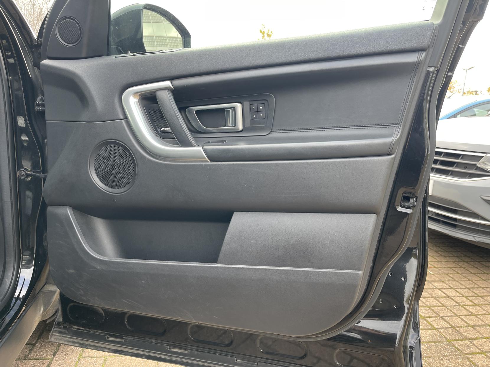 Land Rover Discovery Sport 2.0 TD4 HSE Luxury SUV 5dr Diesel Auto 4WD Euro 6 (s/s) (180 ps)