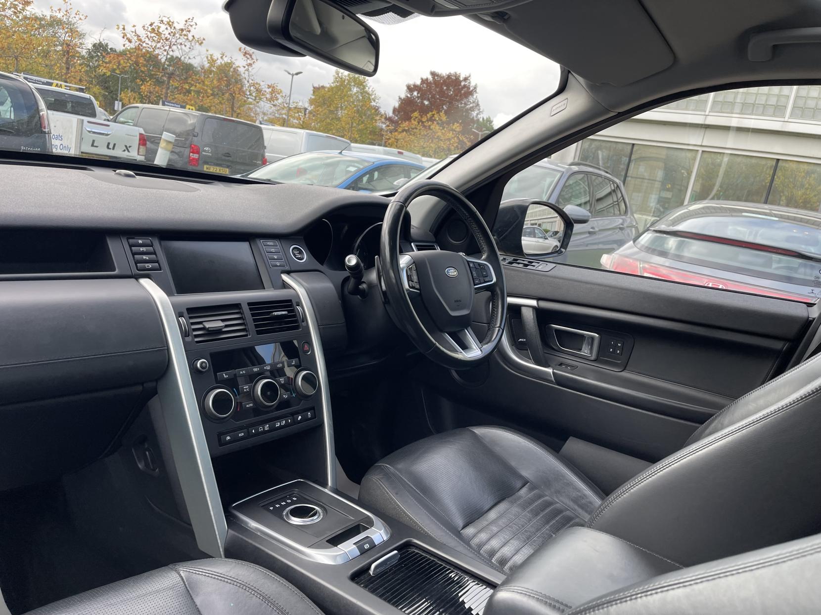 Land Rover Discovery Sport 2.0 TD4 HSE Luxury SUV 5dr Diesel Auto 4WD Euro 6 (s/s) (180 ps)