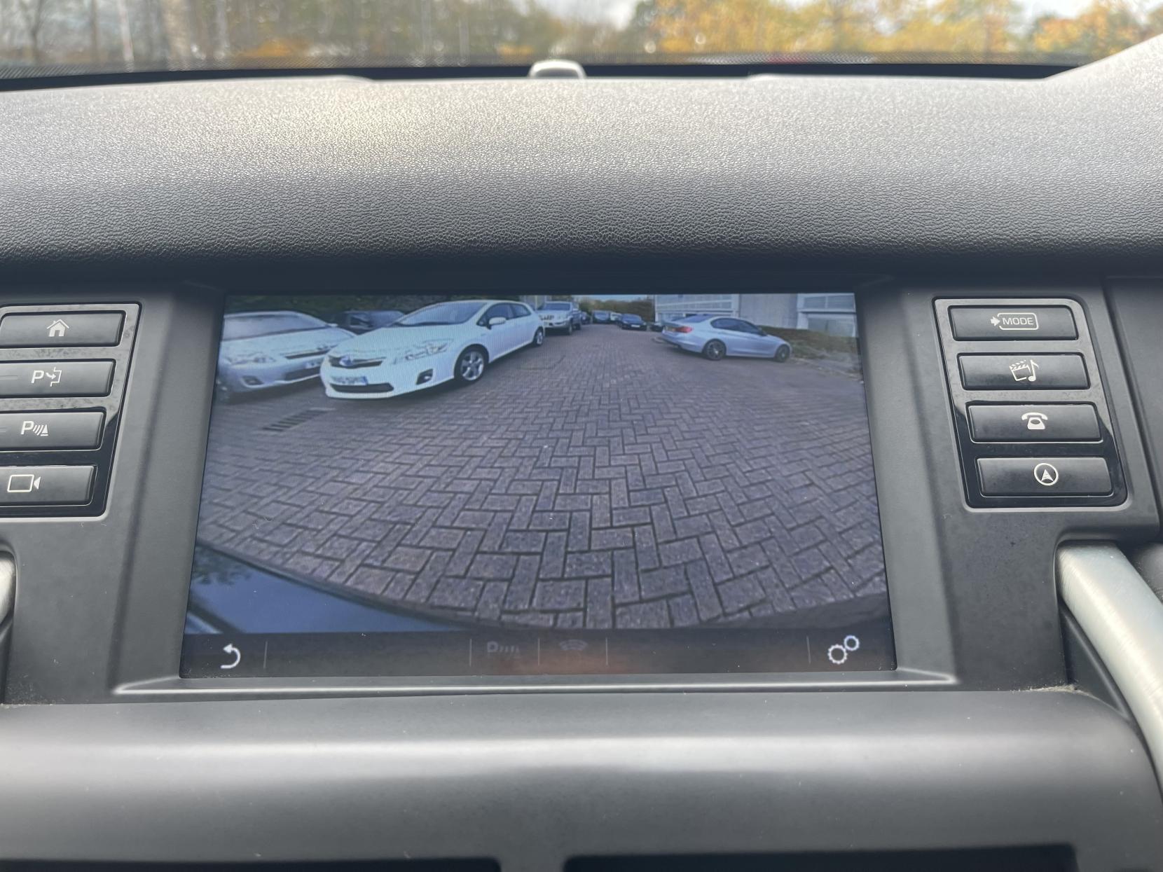 Land Rover Discovery Sport 2.0 TD4 HSE Luxury SUV 5dr Diesel Auto 4WD Euro 6 (s/s) (180 ps)