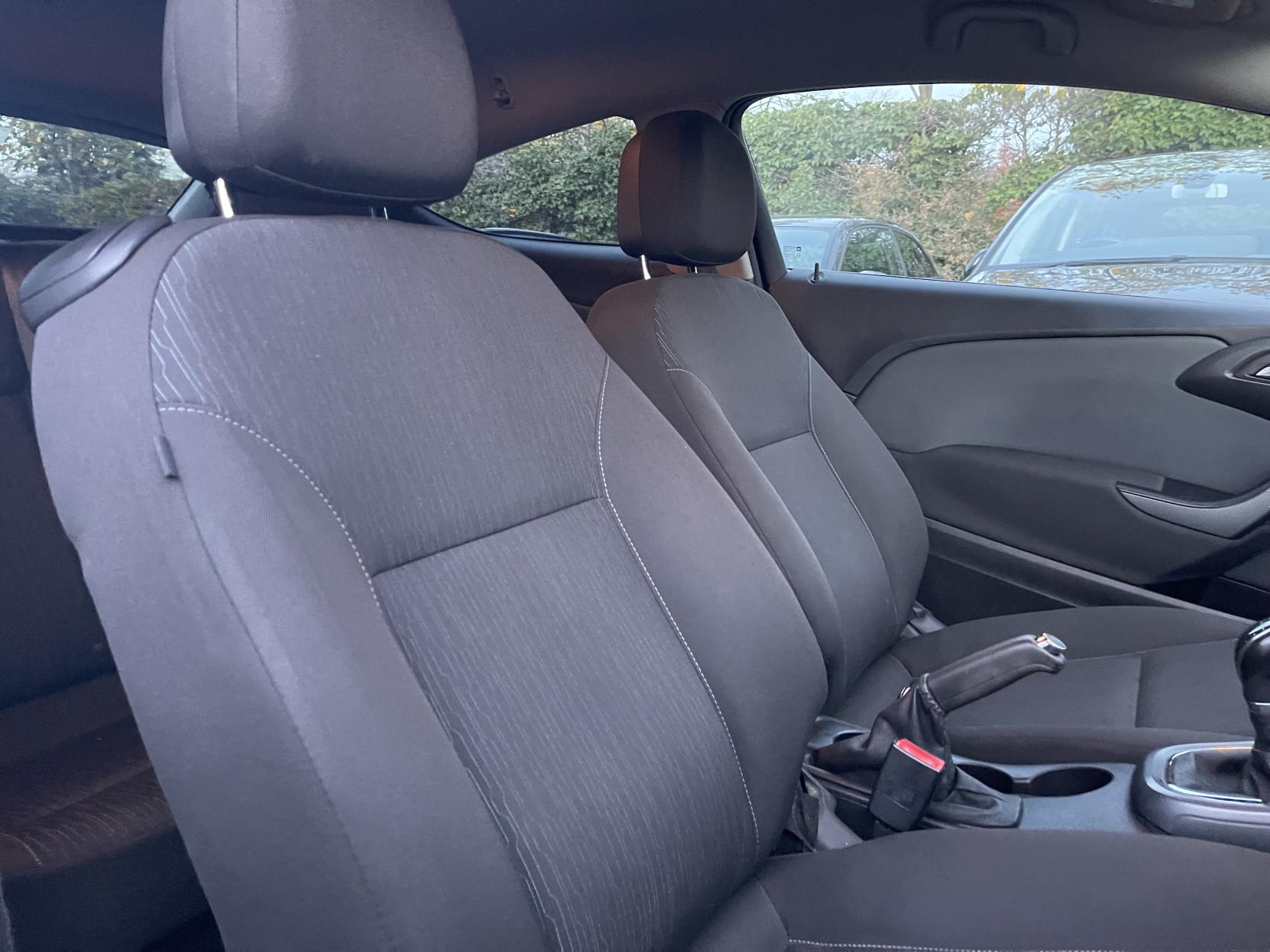 Vauxhall Astra GTC 1.4T Sport Coupe 3dr Petrol Manual Euro 5 (s/s) (140 ps)