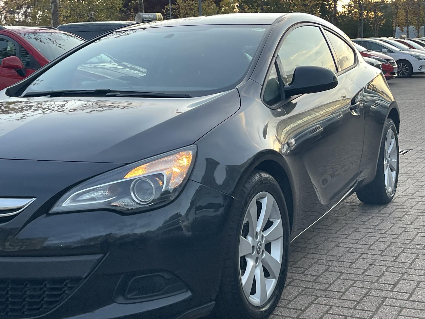 Vauxhall Astra GTC 1.4T Sport Coupe 3dr Petrol Manual Euro 5 (s/s) (140 ps)