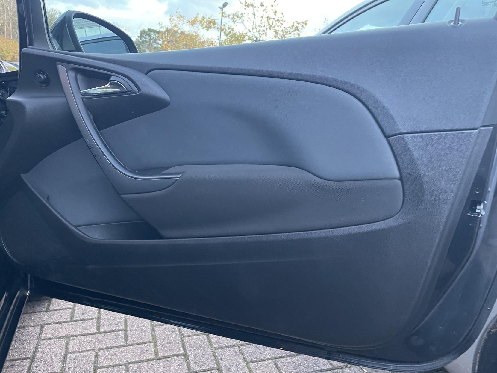 Vauxhall Astra GTC 1.4T Sport Coupe 3dr Petrol Manual Euro 5 (s/s) (140 ps)