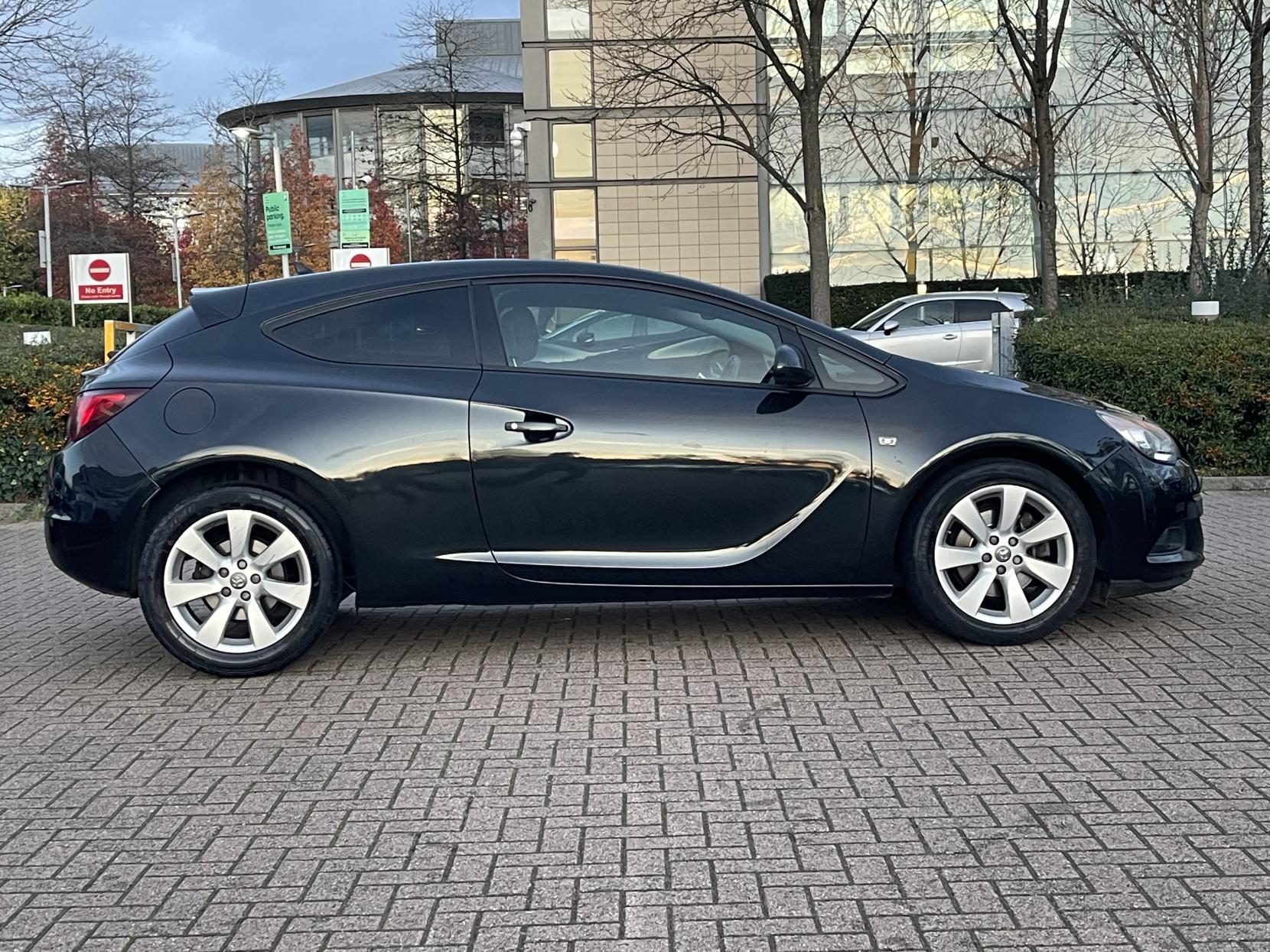 Vauxhall Astra GTC 1.4T Sport Coupe 3dr Petrol Manual Euro 5 (s/s) (140 ps)