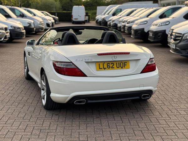 Mercedes-Benz SLK 2.1 SLK250 CDI BlueEfficiency AMG Sport Convertible 2dr Diesel G-Tronic+ Euro 5 (s/s) (204 ps)